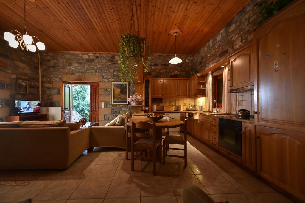 Villa Onar A Stone House With Amazing View Stoupa Exterior photo