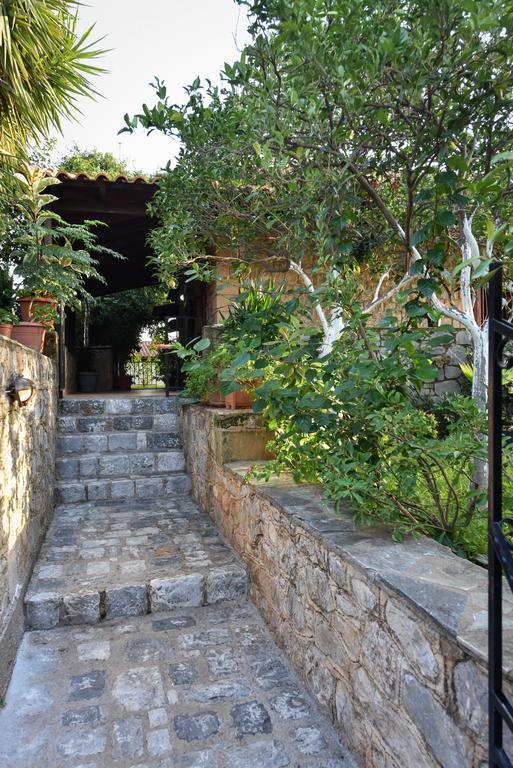 Villa Onar A Stone House With Amazing View Stoupa Exterior photo